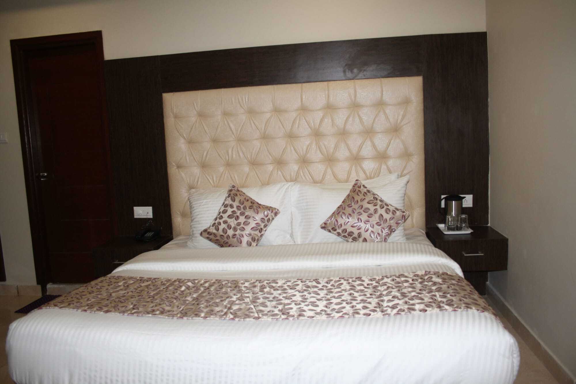 Regenta Place Green Leaf Manali- A Centrally Heated Resort Exteriör bild